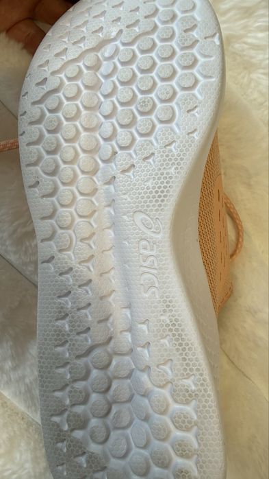 Жіночі кросівки фірмові Asics Gt р 40