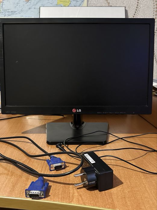 Продажа старого пк , добре працює на 7 вінді , також монітор і колонки