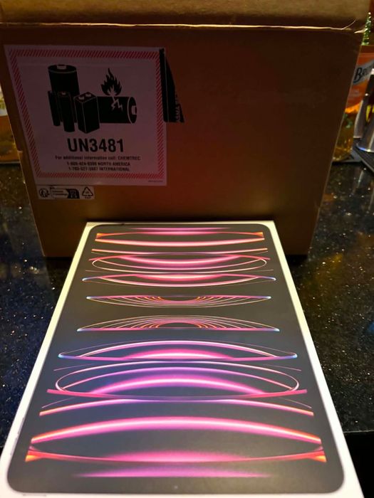 NIEUŻYWANY 2TB IPad Pro 11-inch (4th Generation) Wi-Fi + Cellular