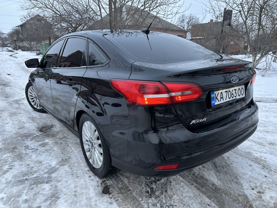 Форд фокус 2016 рік автомат 98 тис пробіг