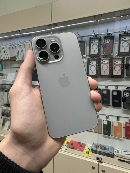 Iphone 15 pro (256гб)