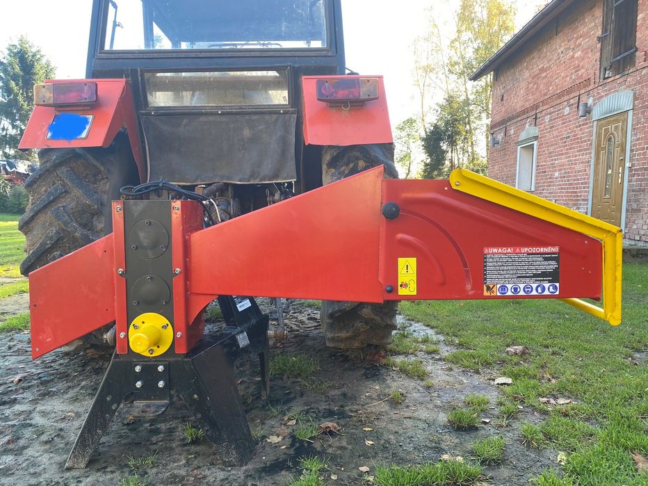 Rębak walcowy do ciągnika R-100