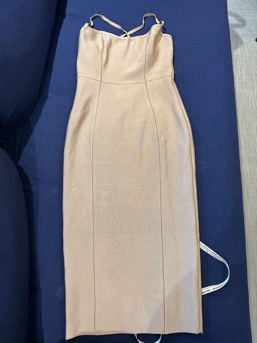 Бандажне плаття британського бренду House of CB