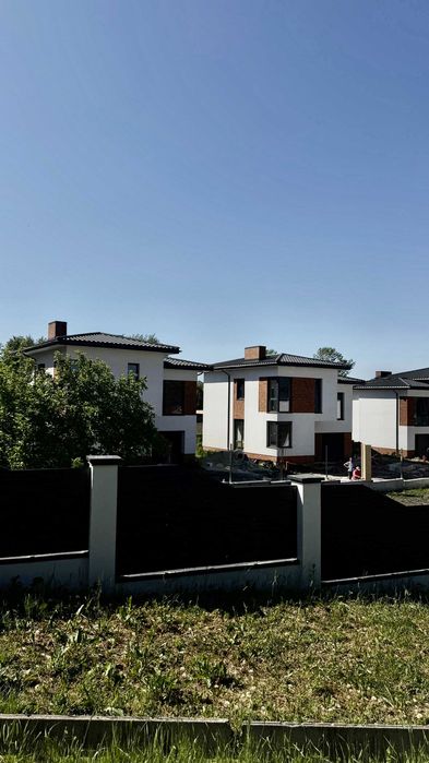 БЕЗ КОМІСІЇ!! Продаж окремо стоячих будинків біля Львова