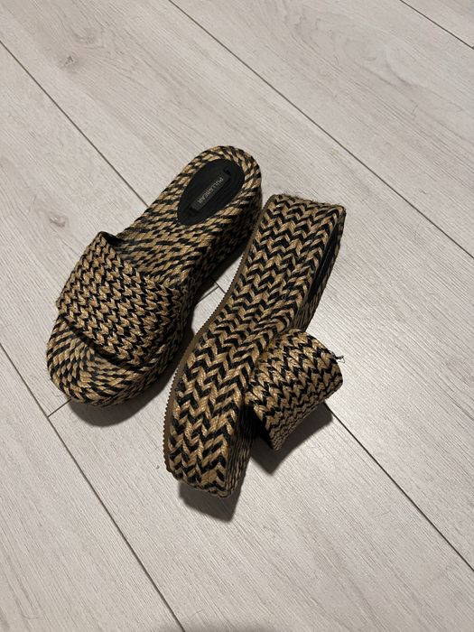 Socas bege com preto