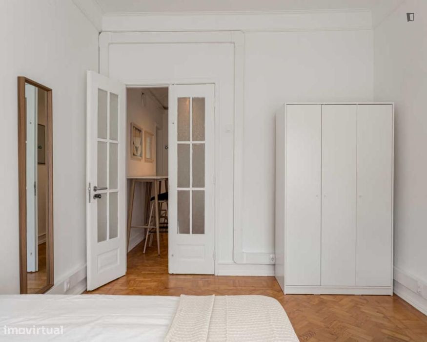 Quarto - localizado em Alvalade Lisbon