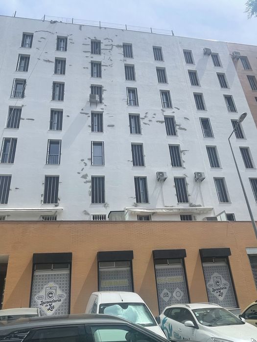Roni santios  Cores  Concreta  Pinturas em Rapel e Andaimes telhados   Canaliização  Eletricidade