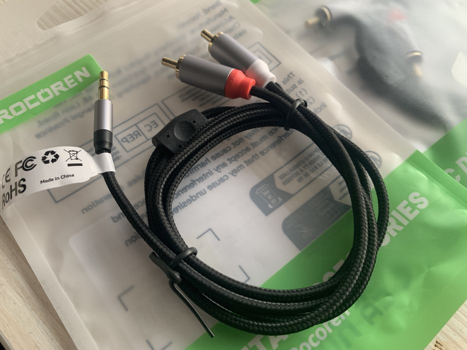 Аудио кабель 3.5 джек 2RCA, Стерео AUX 1м, позолоченные разьемы HiFi