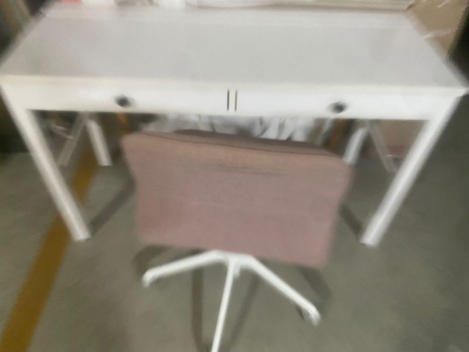Oportunidade Conjunto Secretaria e Cadeira