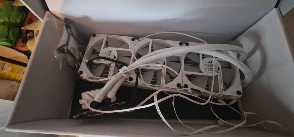 Rog Strix LC 2 360 ARG