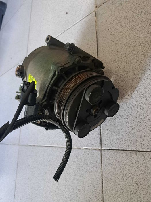 Vendo motor usado de Ar-Condicionado Mitsubishi Lancer 1998- bom preço