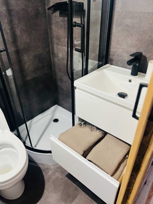 Mazury Noclegi KSIĄŻKO CHATKA Najpiękniejszych Nocy z JACUZZI