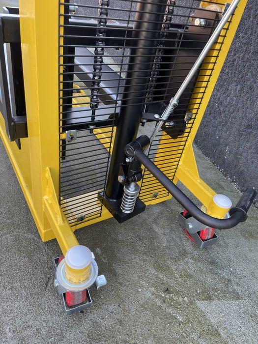 Porta paletes manual stacker