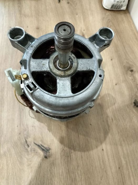Мотор, двигун до пральної машини AEG lavamat 41350