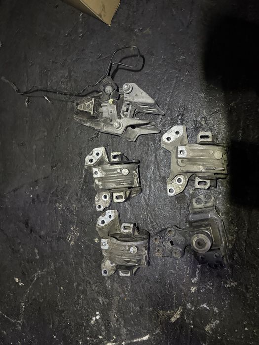 Poduszka Silnika,  poduszka skrzyni Citroen C6 Peugeot 607 2.7hdi