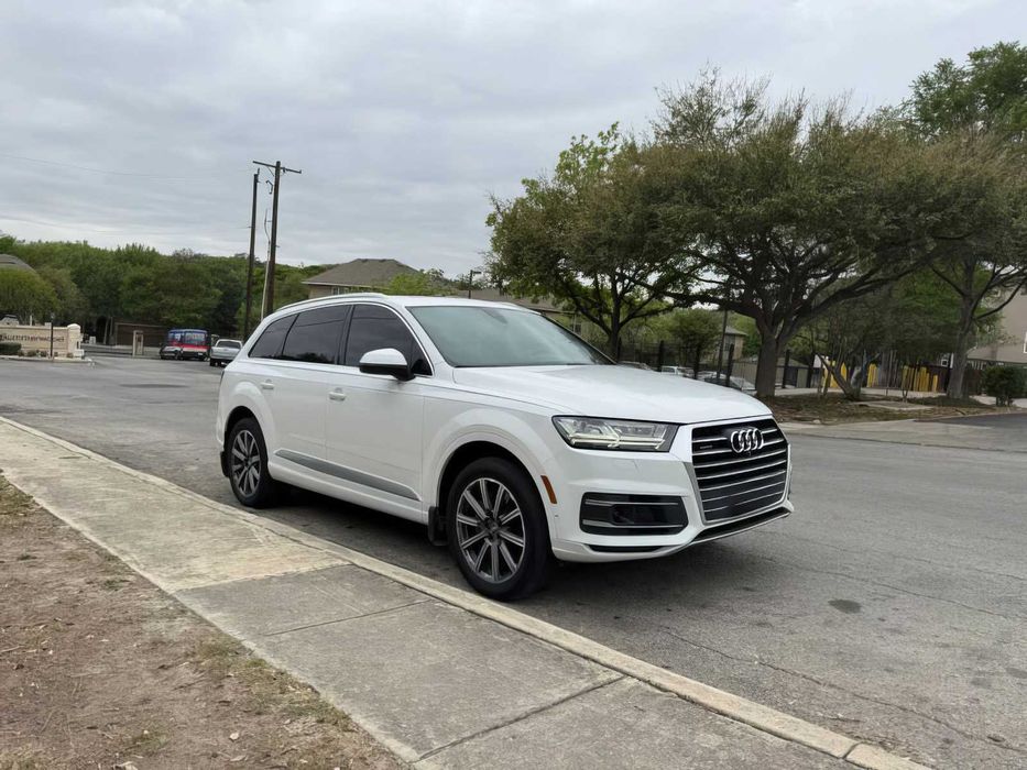 Audi Q7      2019