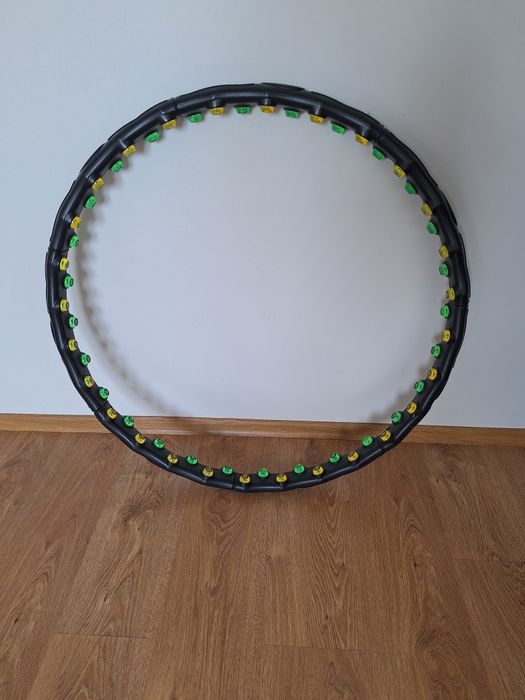 Hula hop z masażerem