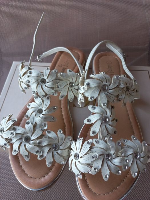 Sandały letnie  r.37,wew.23cm