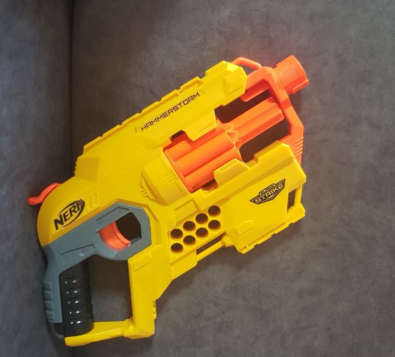 Nerf     бластер