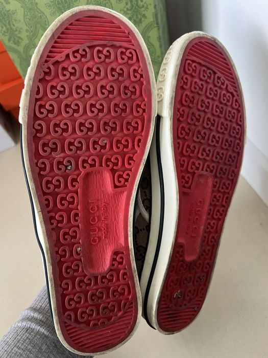 Sprzedam buty trampki wsuwane logowane