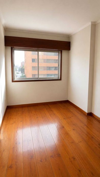 *T2 totalmente mobilado nos Jardins d'Arrábida – Ideal para família ou dois casais (as fotos são de antes, tenho vídeo com a mobília)