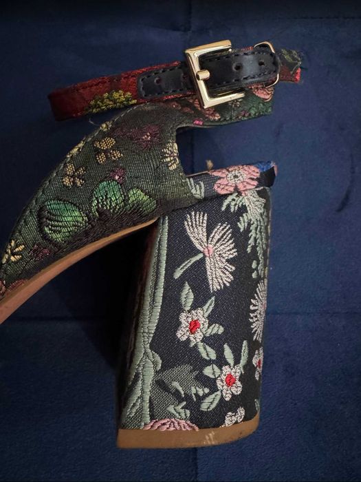 Sandalias Coloridas Stradivaruis 37