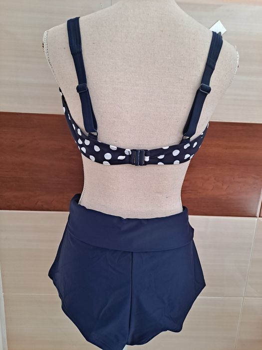 Sliczny strój kompielowy dwuczęściowy damski.