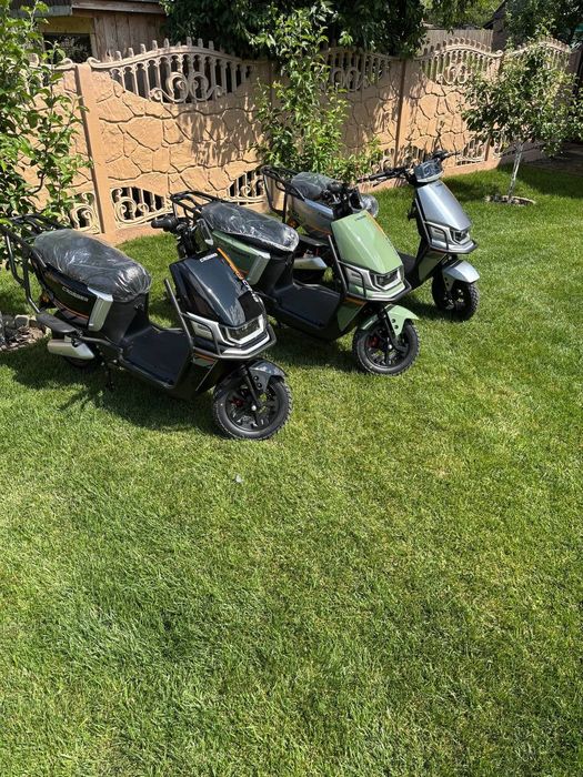 Електроскутер Crosser CR13 (2000W, Графенова батарея 72V/24A ДОСТАВКА