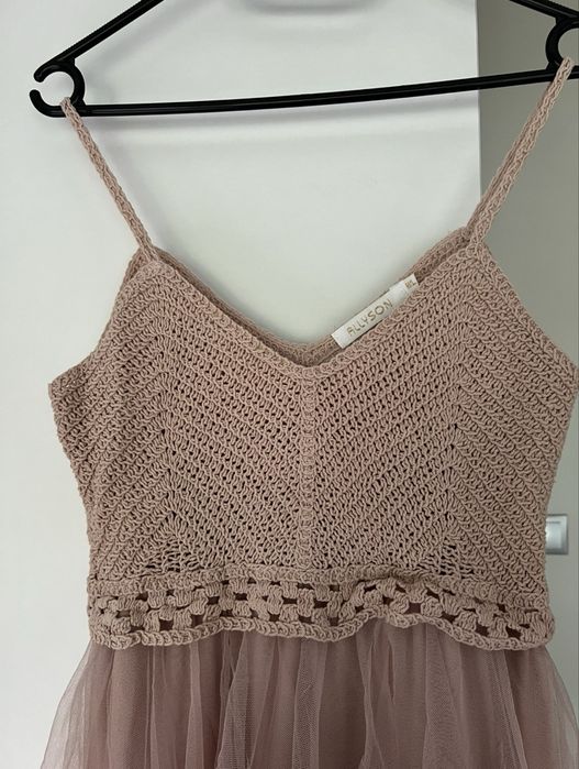 Sukienka tiulowa pudrowy róż Varlesca r. M/L