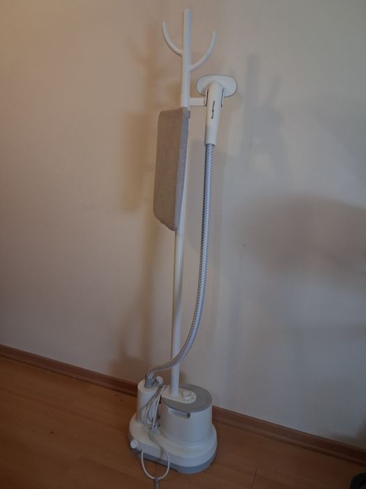 Ferro a Vapor Vertical ROWENTA ORIGIN IS3280D1 (2000 W - Débito de vapor 42 g/min) - usado 1 vez