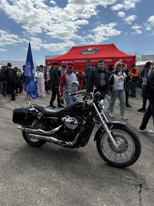 Honda VT400s (shadow)