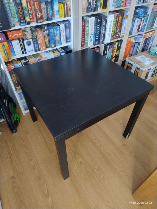 Mesa de jantar extensível em madeira, cor preto wengue