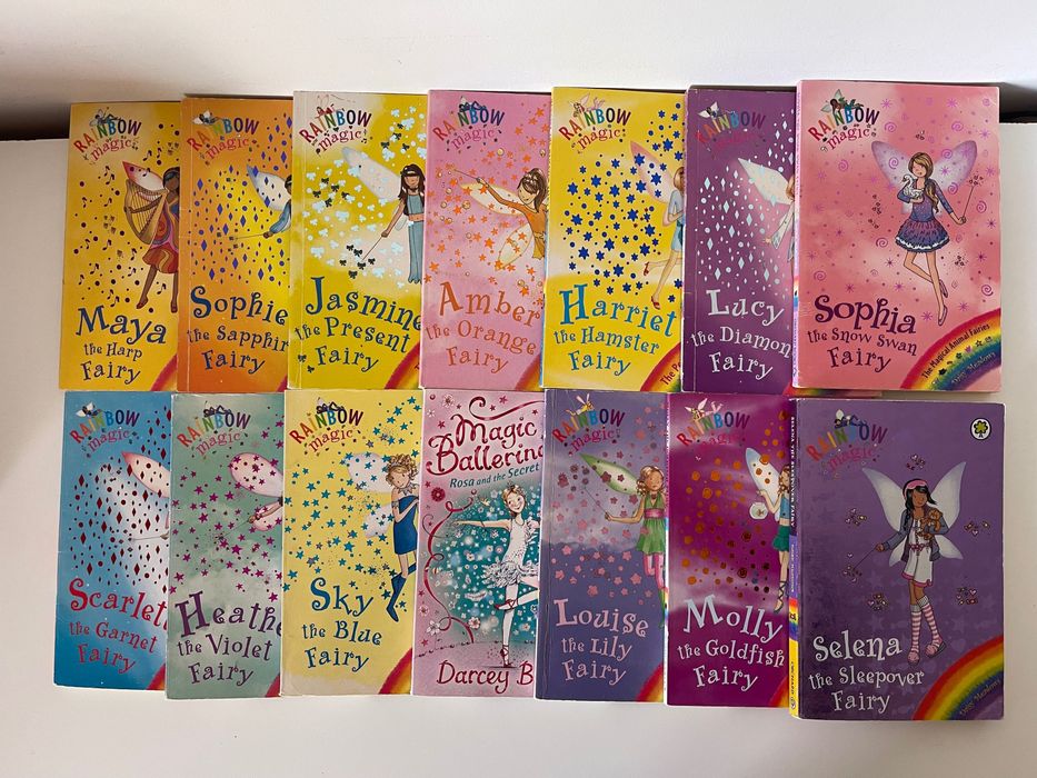 14 livros da série infantil Rainbow Magic em inglês