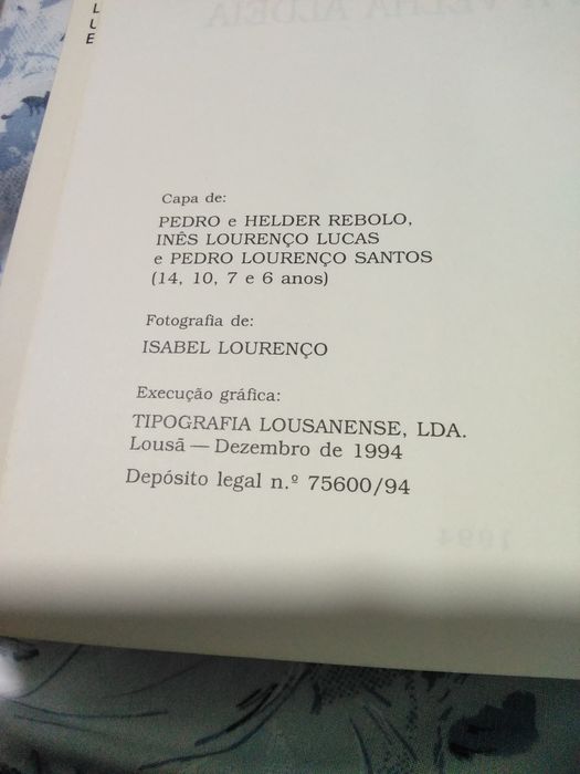 Janela aberta sobre a velha aldeia