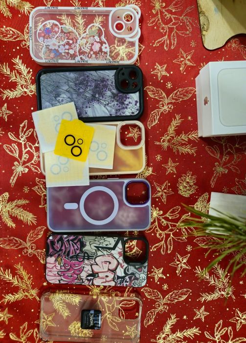 Продам Iphone 13