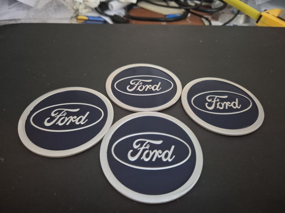 Ford naklejki na  alu felgi i kołpaki Granatowe  średnica 5.9cm