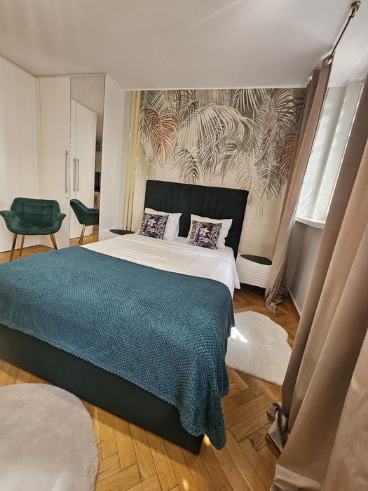 Apartament przy Złotych Tarasach  Doby Godziny Noclegi Warszawa