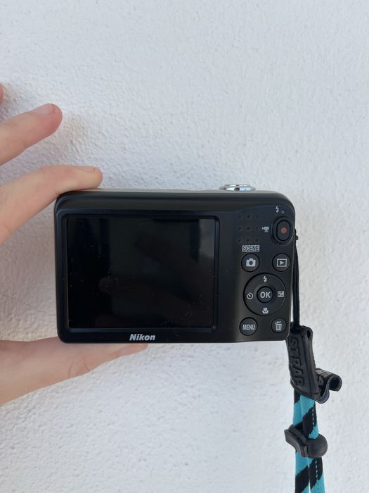 Câmara Nikon Coolpix A10