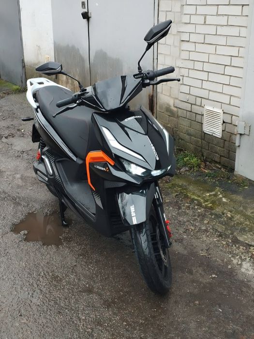 Продам Crosser V3