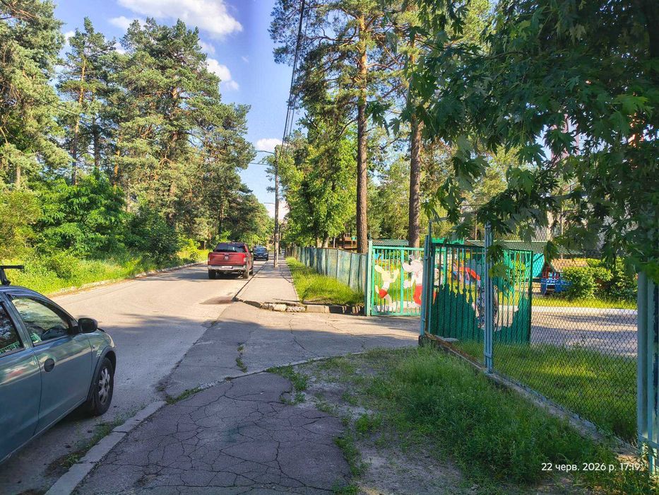 10 соток ДВРЗ Дарниця У лісі пров. Літинський 8  Приватизована