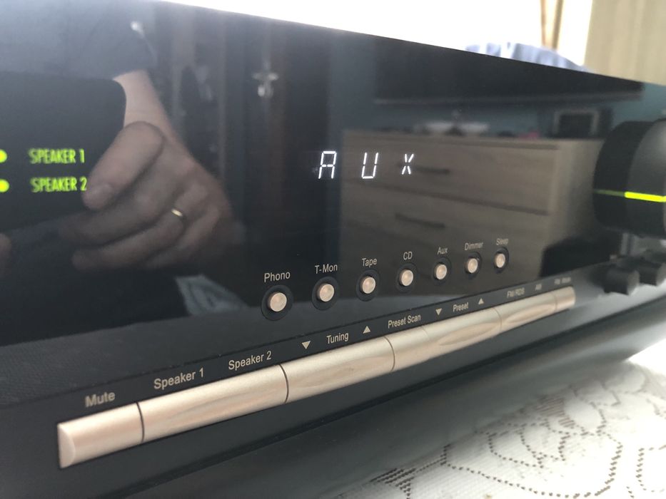 Amplituner  HARMAN  KARDON 3370