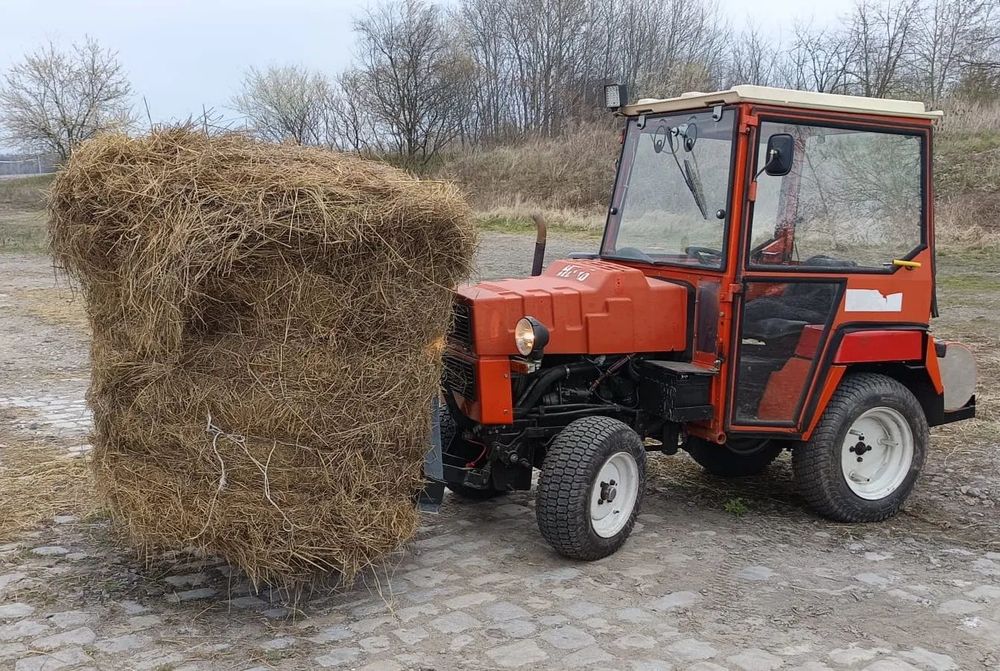 Hako Werke Hakotrac 3500  Hakotrac 3500 niemiecki ciągnik komunalny po remoncie