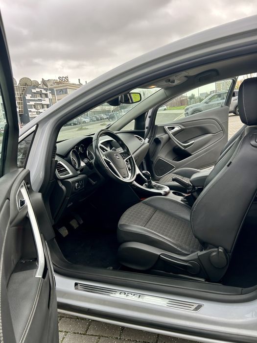 Opel Astra GTC 1.4 Turbo