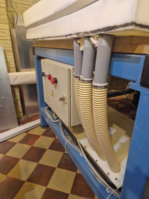 Frezarka ploter cnc wrzeciono 1.5 kW giętarka segmentowa dachdecker