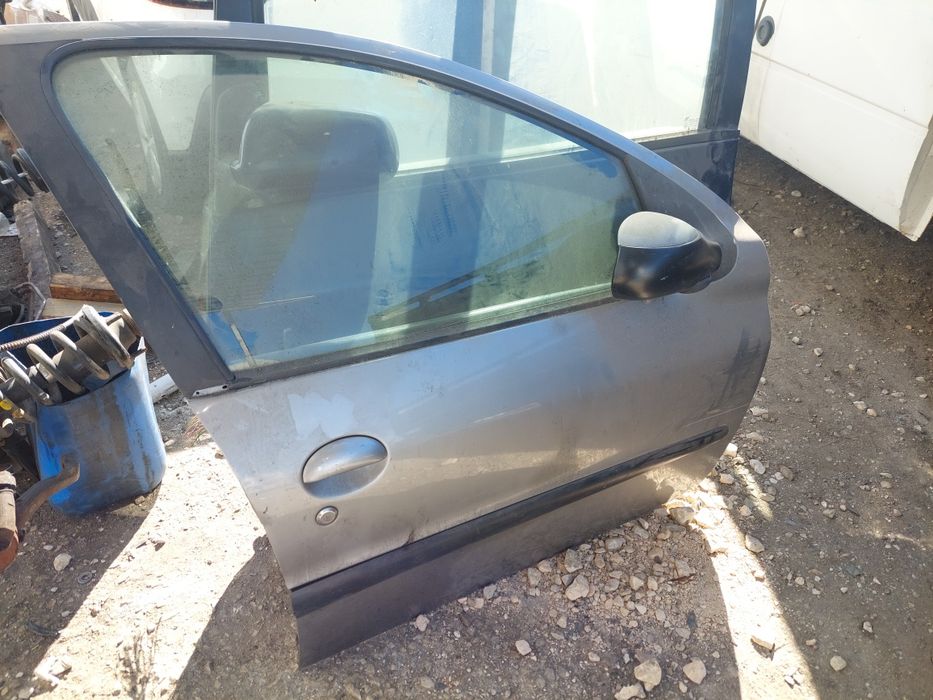 Porta frente direita peugeot 206