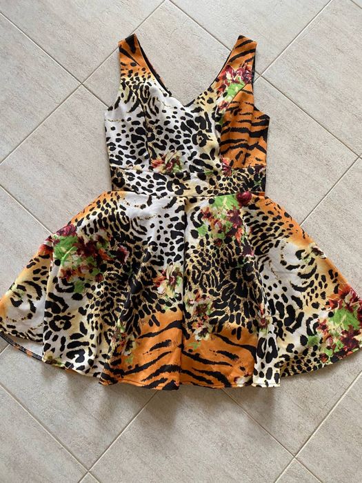 Сукні по 100 гривень