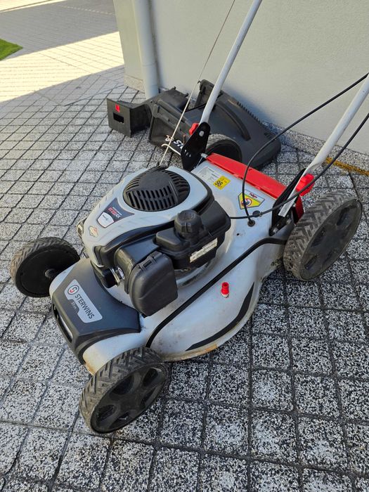 Corta-relvas a gasolina Sterwins 575EX Series – Bom estado