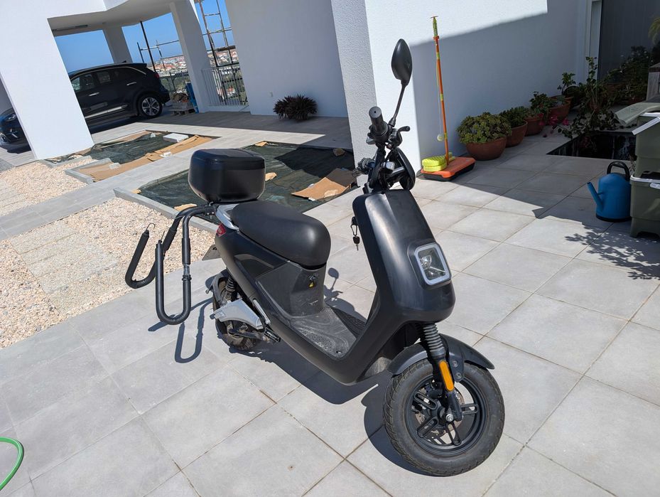 Scooter elétrica LVNENG LX04 (2021) + mala, 2 capacetes com intercomunicador e extras