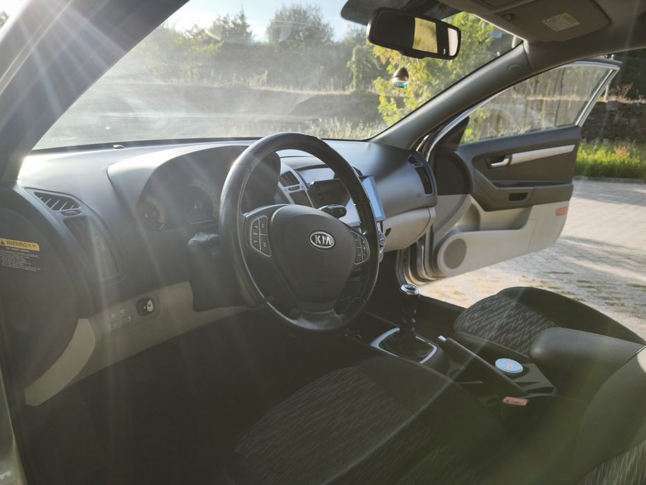 Kia Ceed 1.4Cvvt a GPL