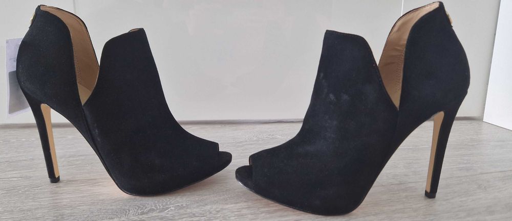 Buty  zamszowe Guess